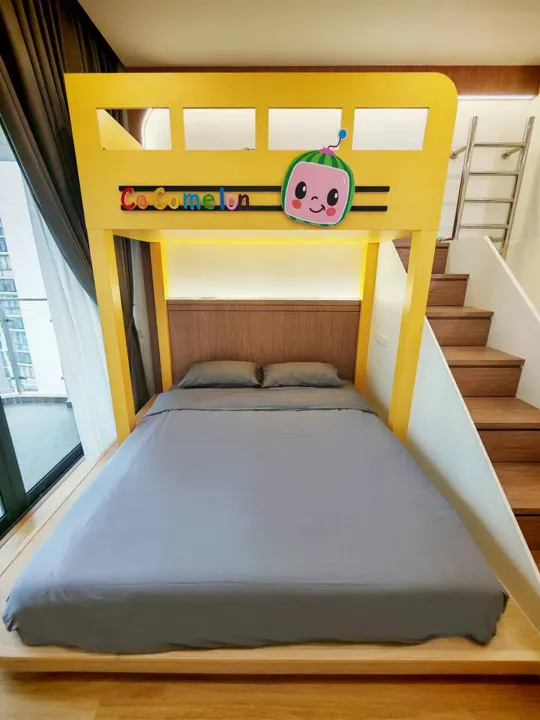 Kid Scandi Lounge, bedroom 1: queen bed, single bed
